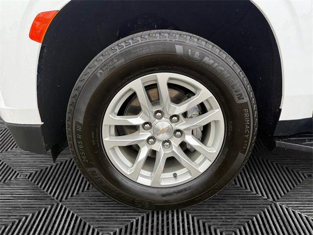 Vehicle image 14 of 19