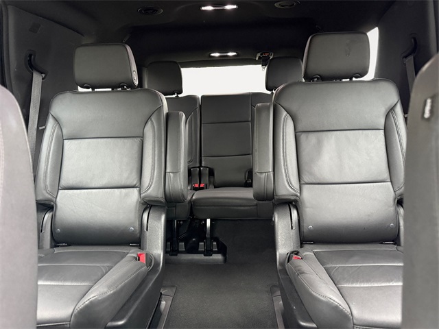 Vehicle image 13 of 19