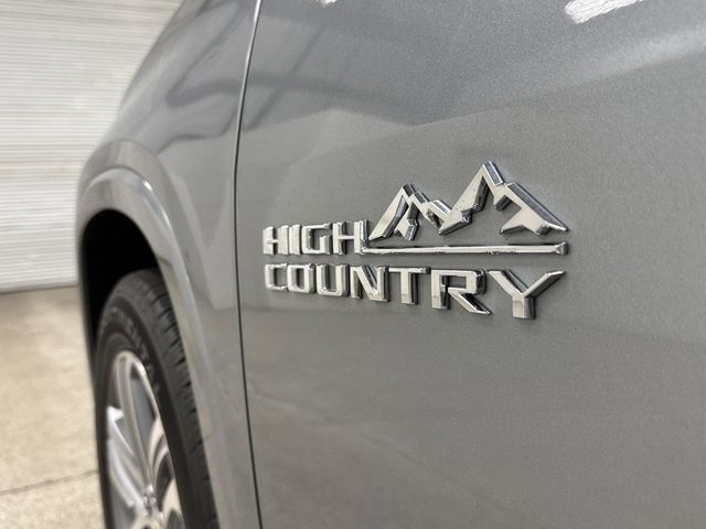 2023 Chevrolet Traverse High Country