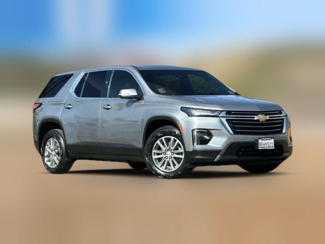 2023 Chevrolet Traverse LT Cloth