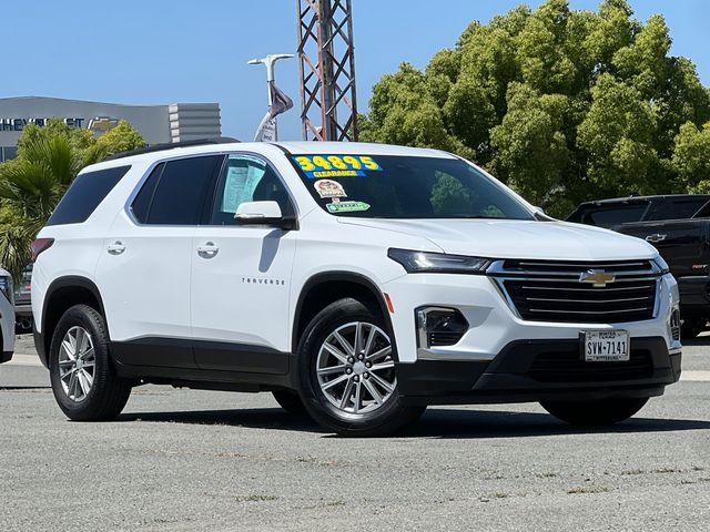 2023 Chevrolet Traverse LT Leather