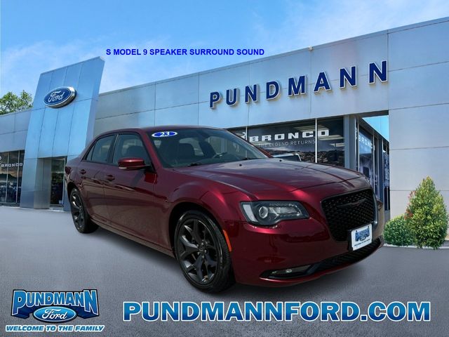 2023 Chrysler 300 300S