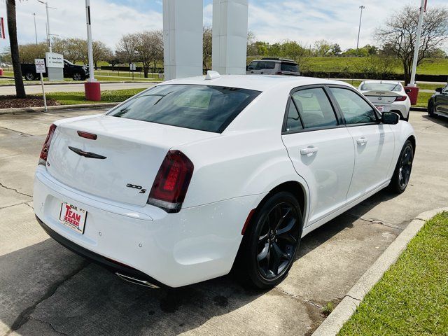 2023 Chrysler 300 300S