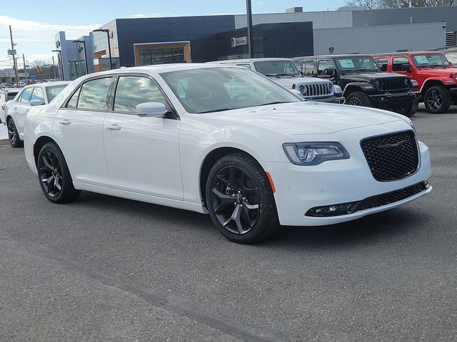 2023 Chrysler 300 300S