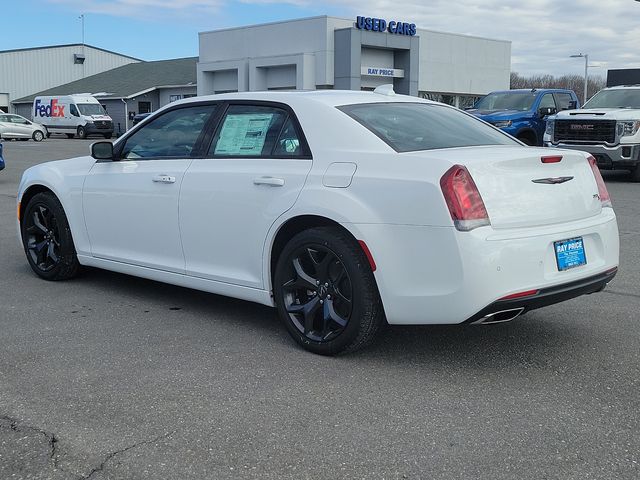 2023 Chrysler 300 300S