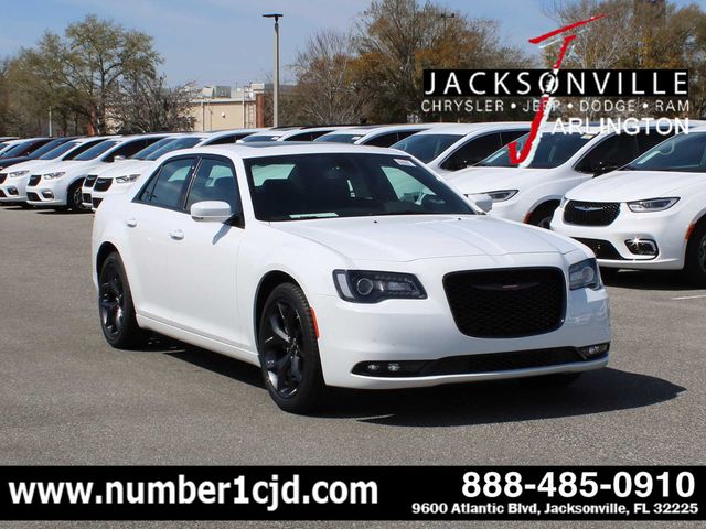 2023 Chrysler 300 300S