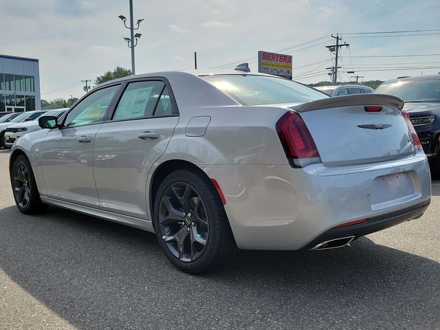 2023 Chrysler 300 300S