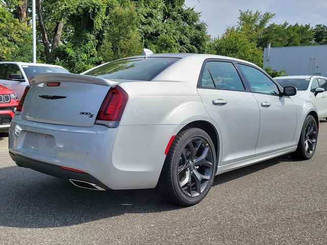 2023 Chrysler 300 300S