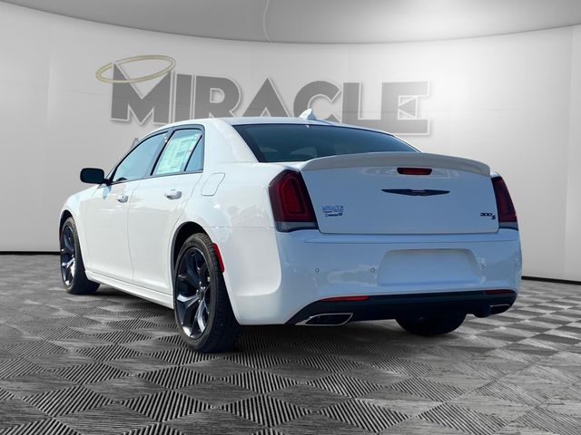 2023 Chrysler 300 300S