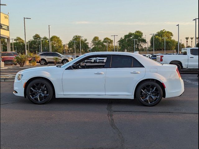 2023 Chrysler 300 Touring