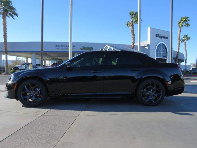 2023 Chrysler 300 Touring L