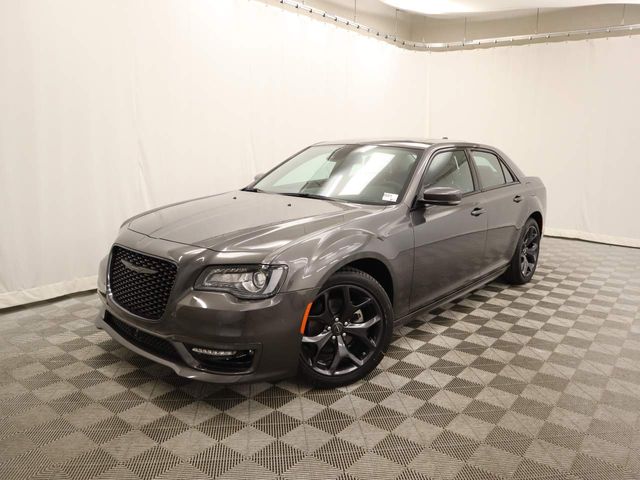 2023 Chrysler 300 Touring L