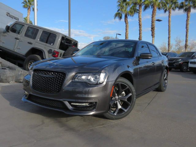 2023 Chrysler 300 Touring L