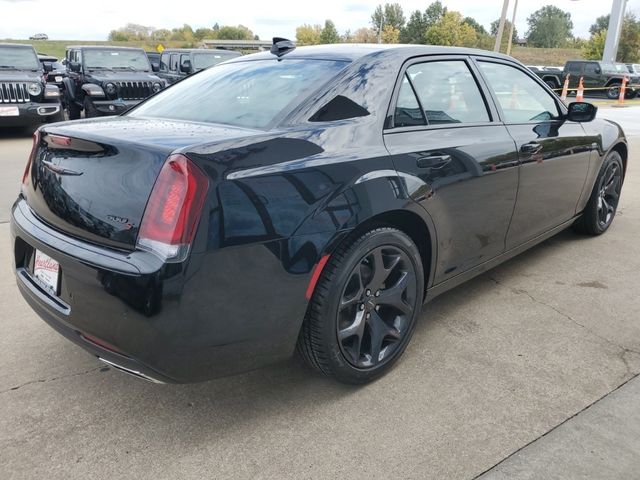 2023 Chrysler 300 300S