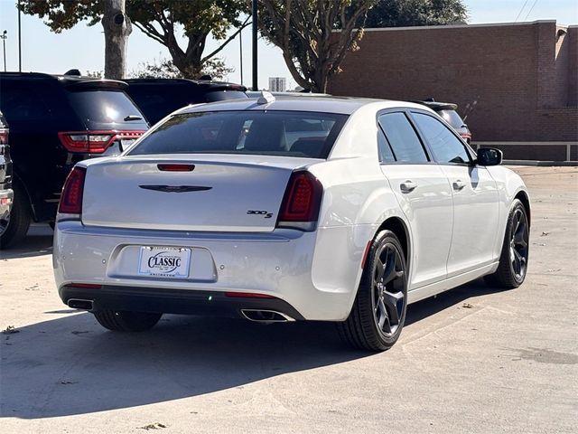 2023 Chrysler 300 300S