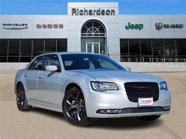 2023 Chrysler 300 300S