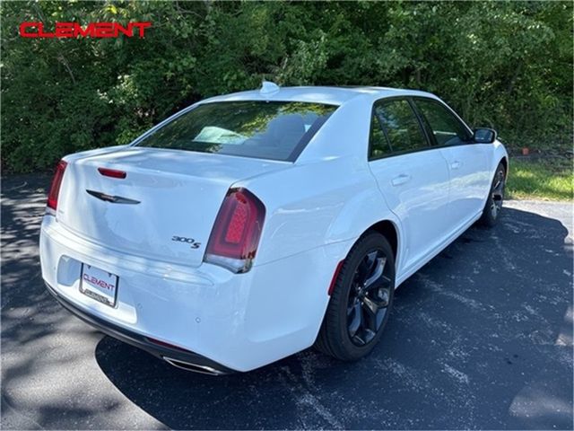 2023 Chrysler 300 300S