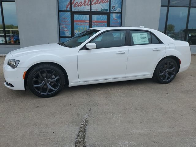 2023 Chrysler 300 300S