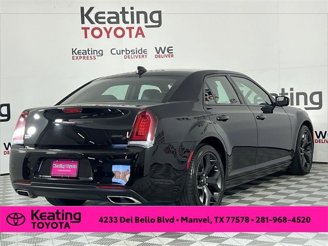 2023 Chrysler 300 300S