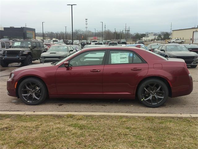 2023 Chrysler 300 300S