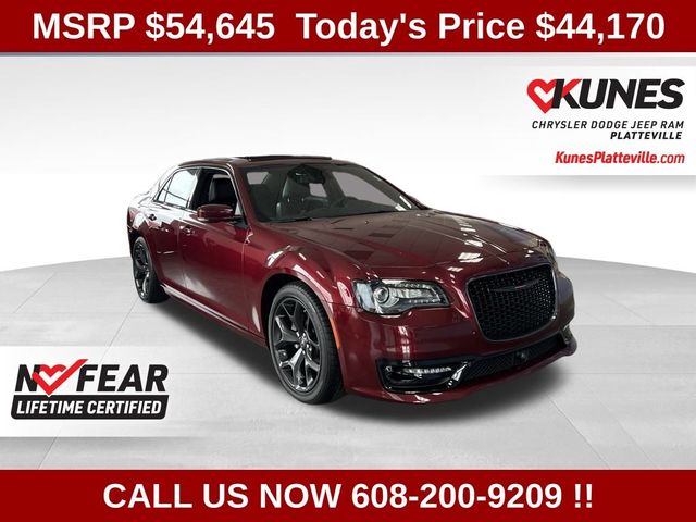 2023 Chrysler 300 300S