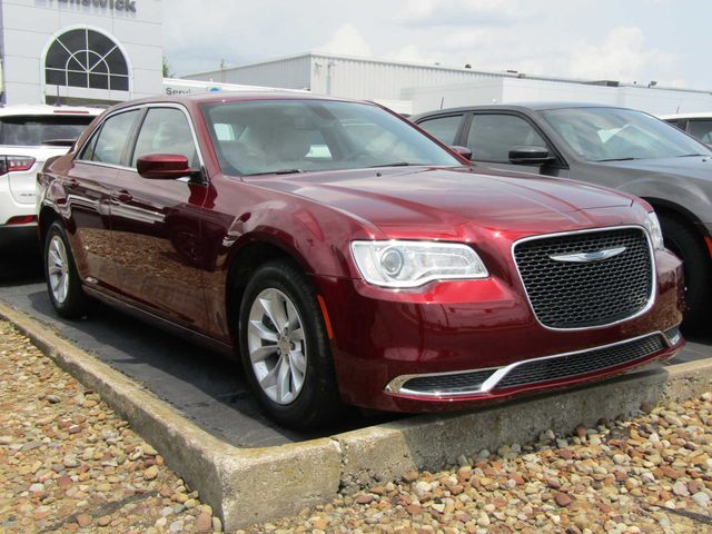 2023 Chrysler 300 Touring