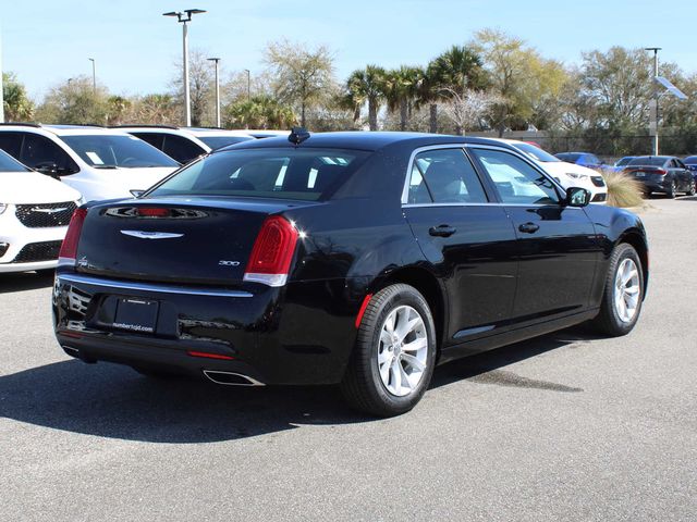 2023 Chrysler 300 Touring