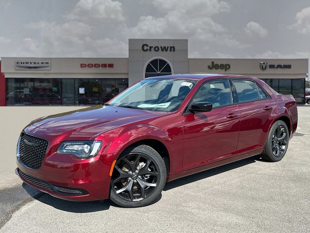 2023 Chrysler 300 Touring