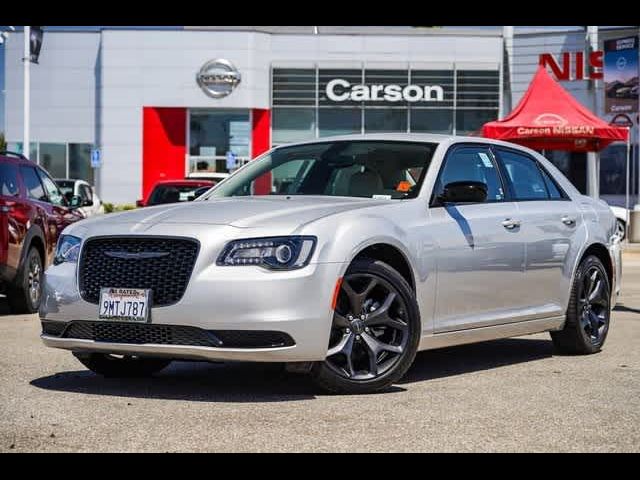 2023 Chrysler 300 Touring