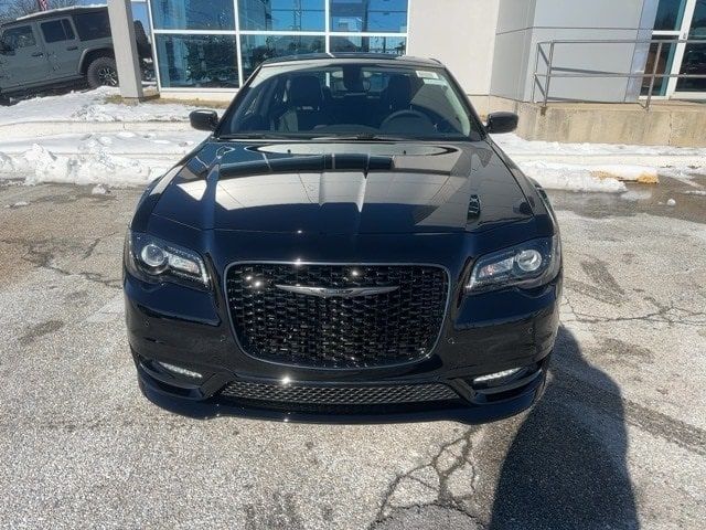 2023 Chrysler 300 Touring L