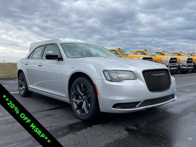 2023 Chrysler 300 Touring