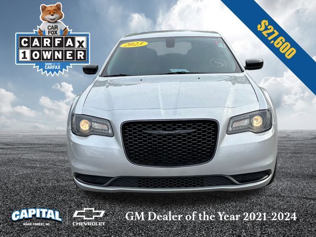 2023 Chrysler 300 Touring