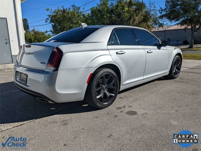 2023 Chrysler 300 Touring