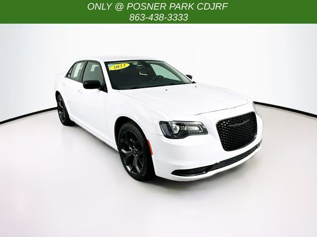 2023 Chrysler 300 Touring