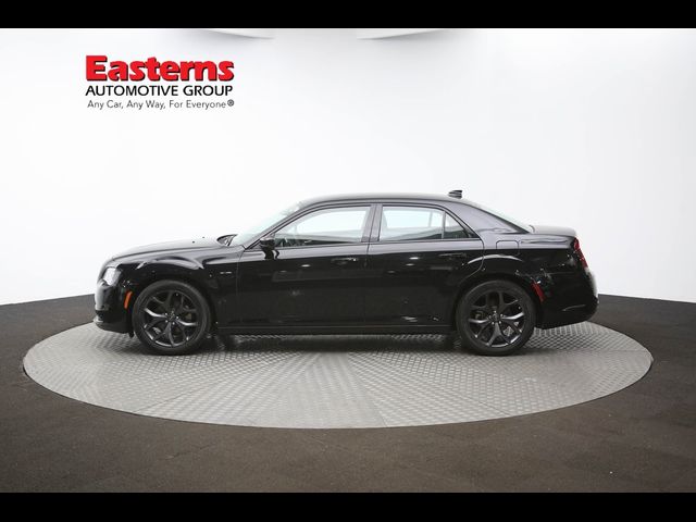 2023 Chrysler 300 Touring