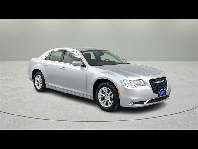 2023 Chrysler 300 Touring