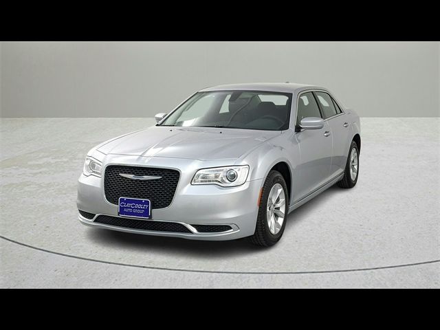 2023 Chrysler 300 Touring