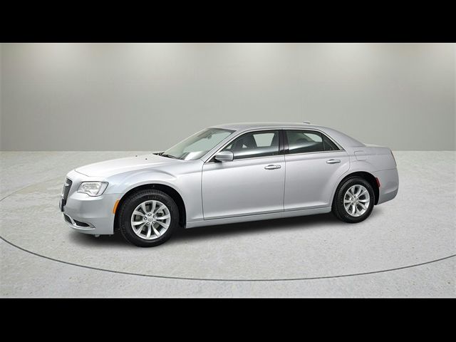 2023 Chrysler 300 Touring