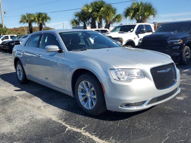 2023 Chrysler 300 Touring