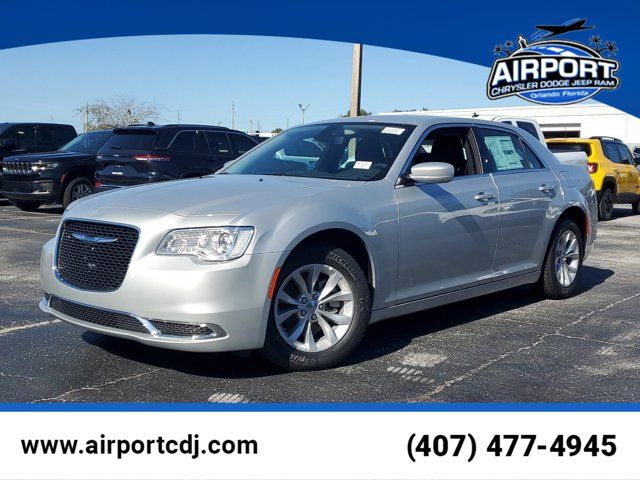 2023 Chrysler 300 Touring