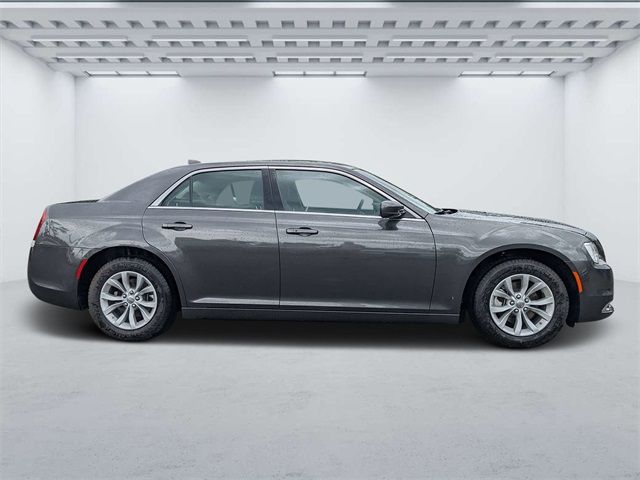 2023 Chrysler 300 Touring