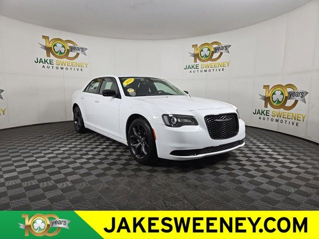 2023 Chrysler 300 Touring