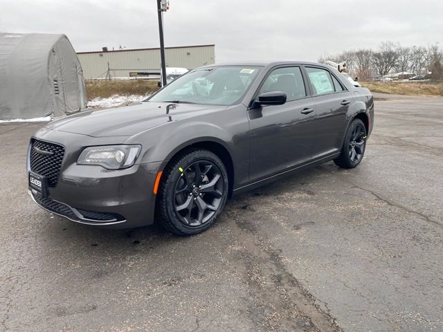 2023 Chrysler 300 Touring