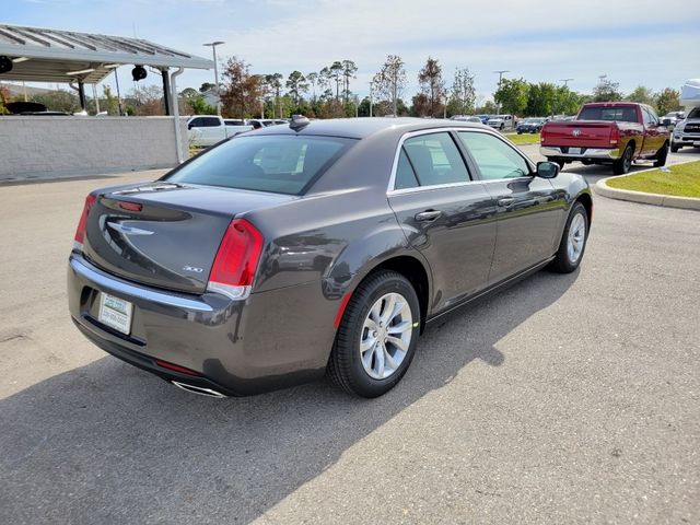 2023 Chrysler 300 Touring