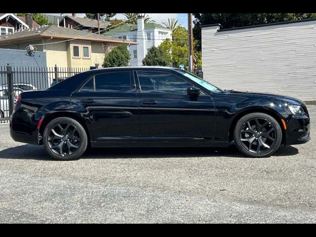 2023 Chrysler 300 Touring