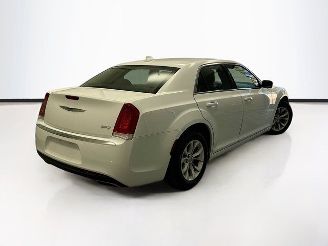 2023 Chrysler 300 Touring