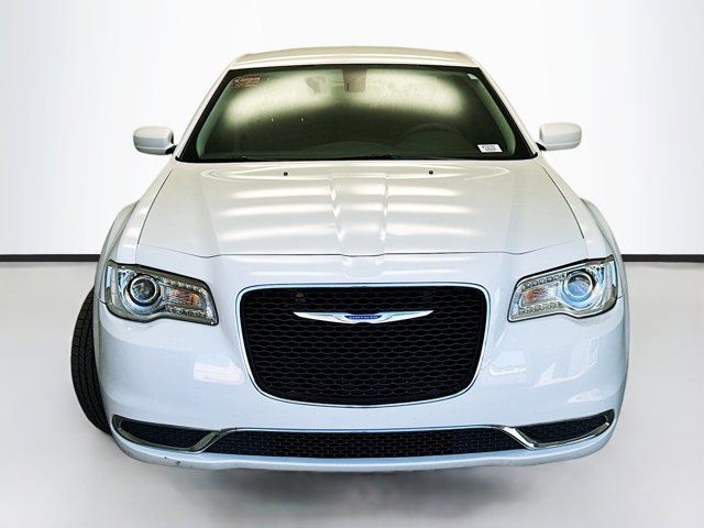 2023 Chrysler 300 Touring