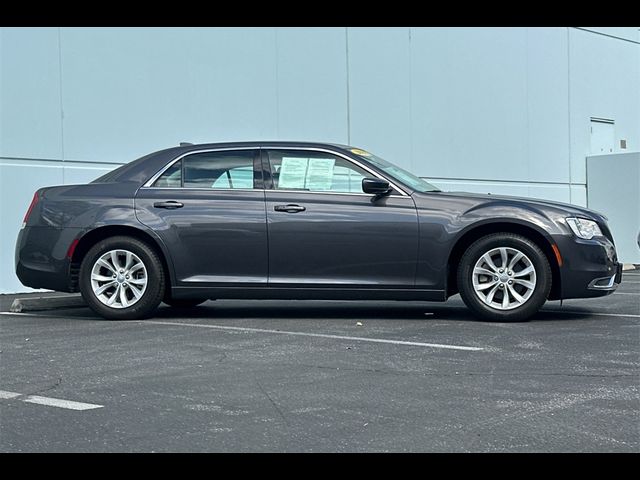 2023 Chrysler 300 Touring