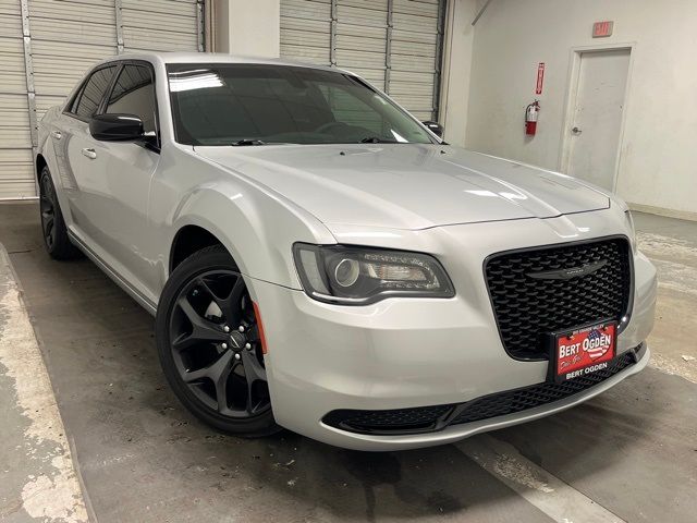 2023 Chrysler 300 Touring