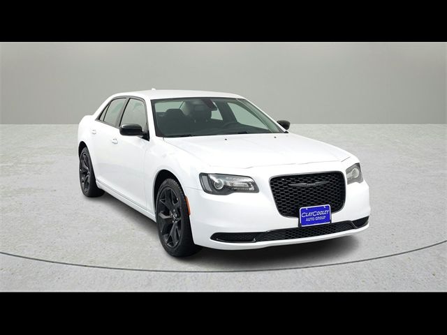 2023 Chrysler 300 Touring